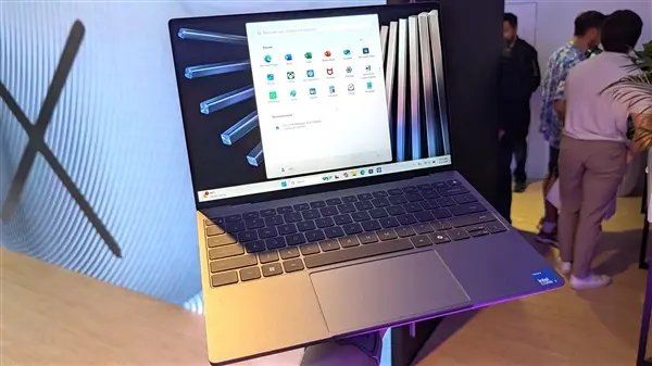 Laptop with 8GB RAM configuration