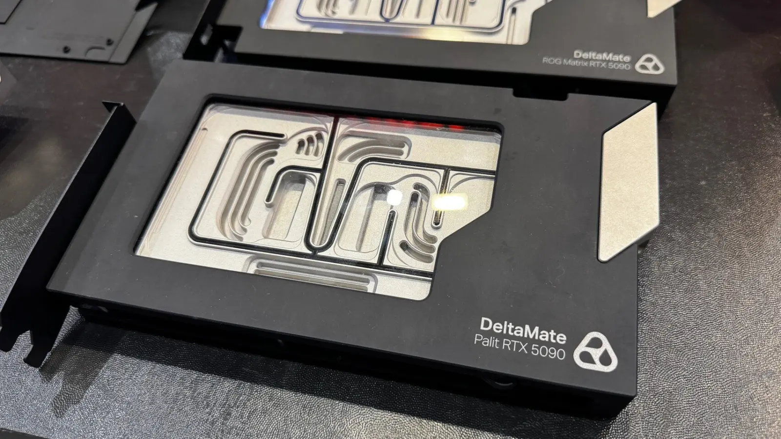 Thermal Grizzly DeltaMate Purrformate fan with DRGB lighting and USB connectivity