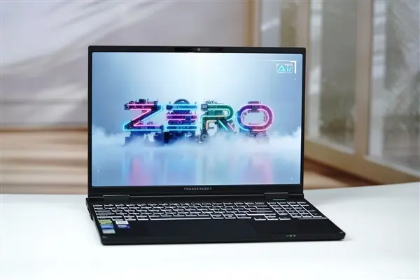 ThundeRobot ZERO Air 15 laptop exterior view