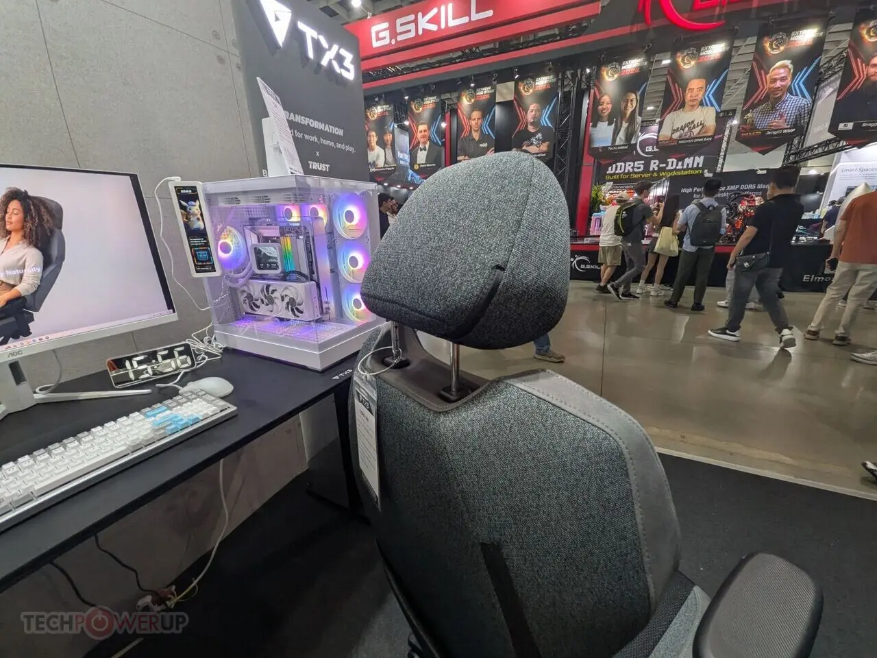 TX3 Core 360 gaming chair with dynamic lumbar support