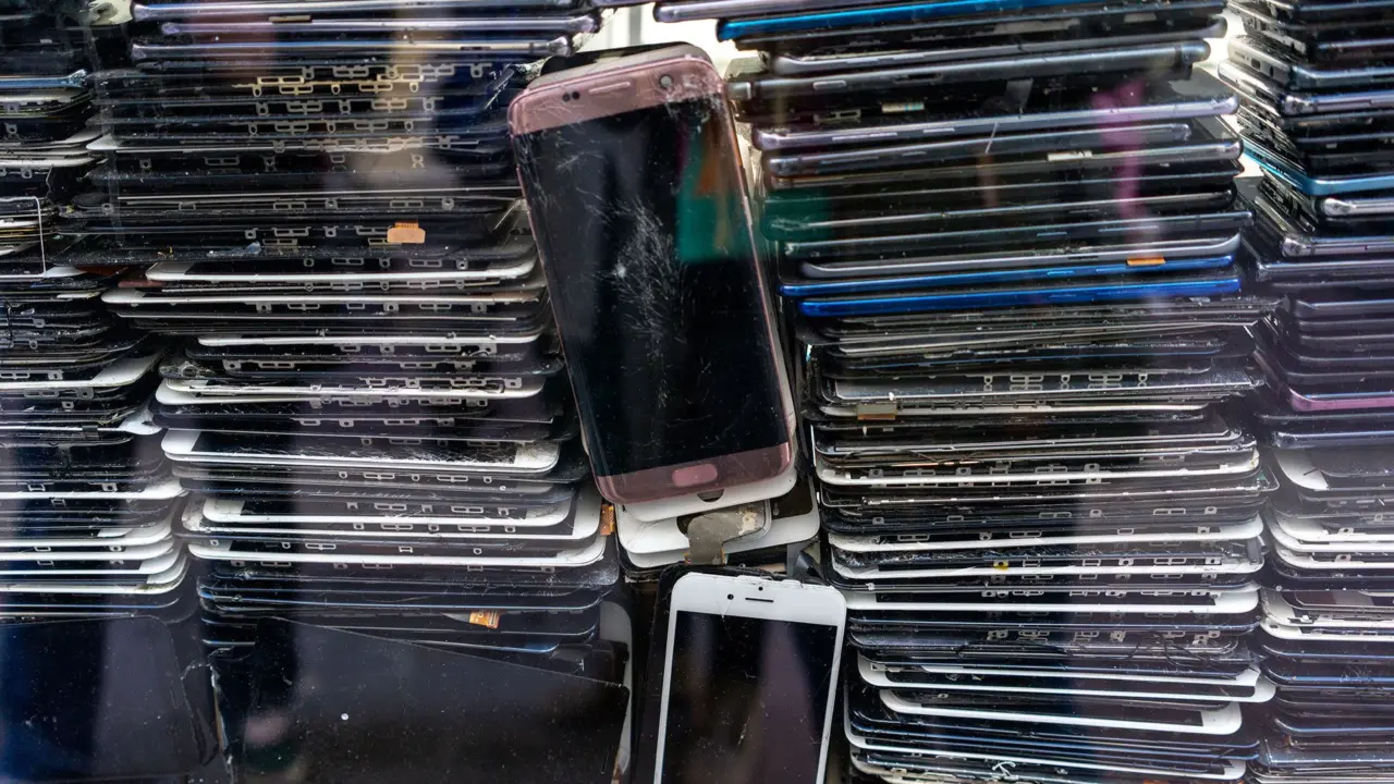 Old Pixel smartphones stacked as a computing cluster