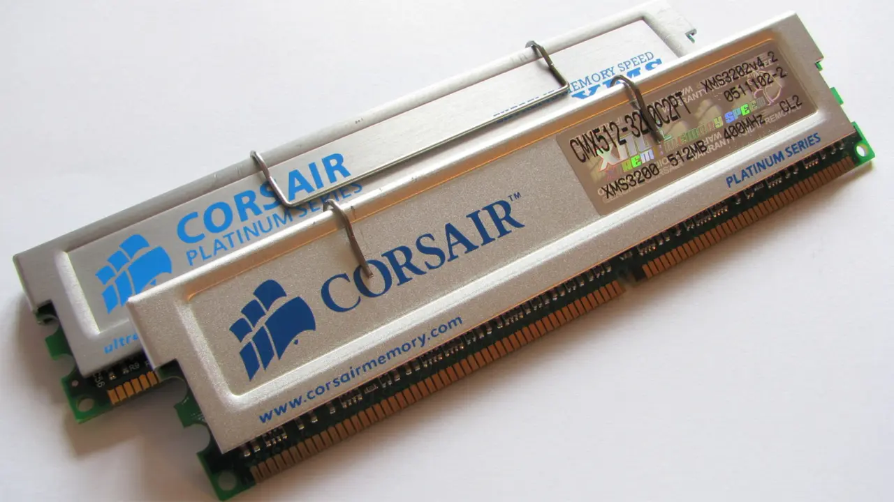 Windows 11 runs on vintage Core 2 Q6600 and DDR1 RAM