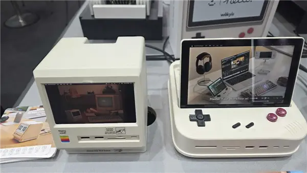 Wokyis G7 retro Mac dock with built-in screen and physical buttons