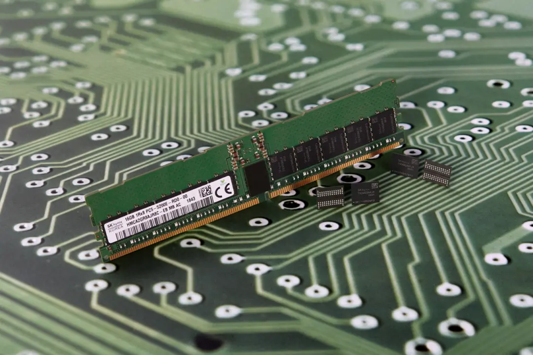 ADATA Chairman Forecasts 30% DRAM Price Hike, Predicts 10-Year Shortage