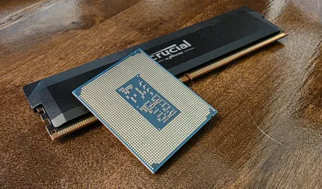 Intel Core Ultra 7 270K Plus processor