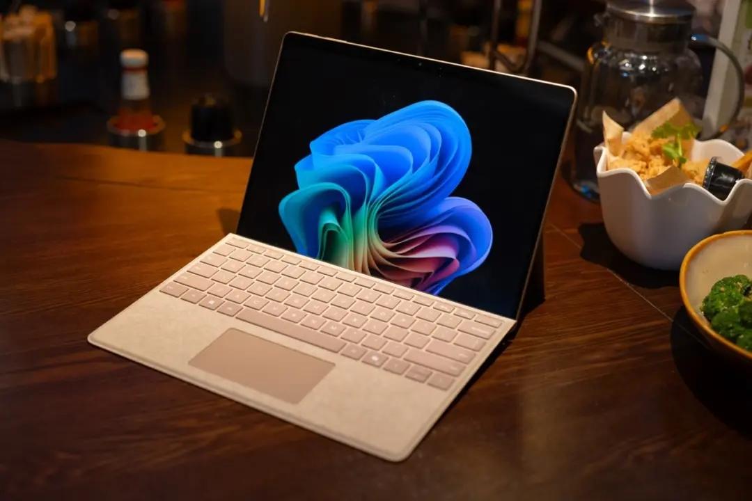 Microsoft Surface Pro 13-inch (12th Gen) device
