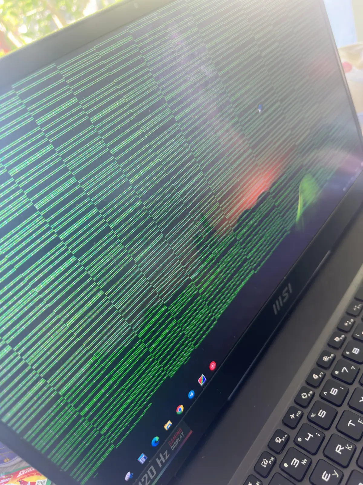 MSI Raider GE77HX 12UHS gaming laptop
