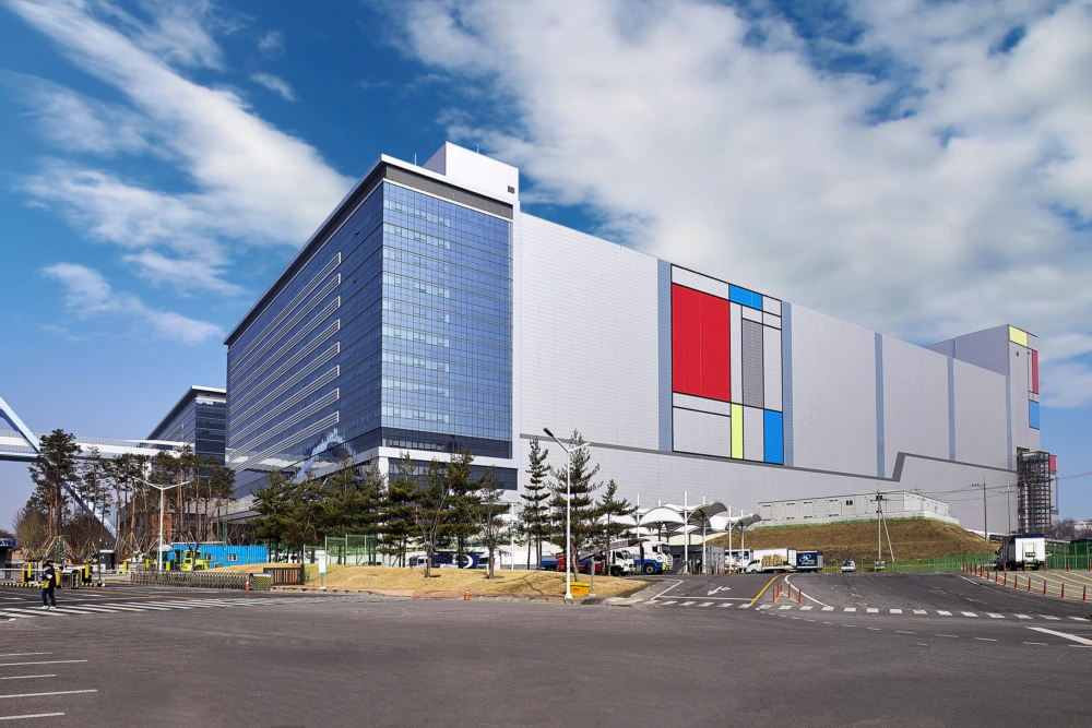 Samsung semiconductor wafer manufacturing