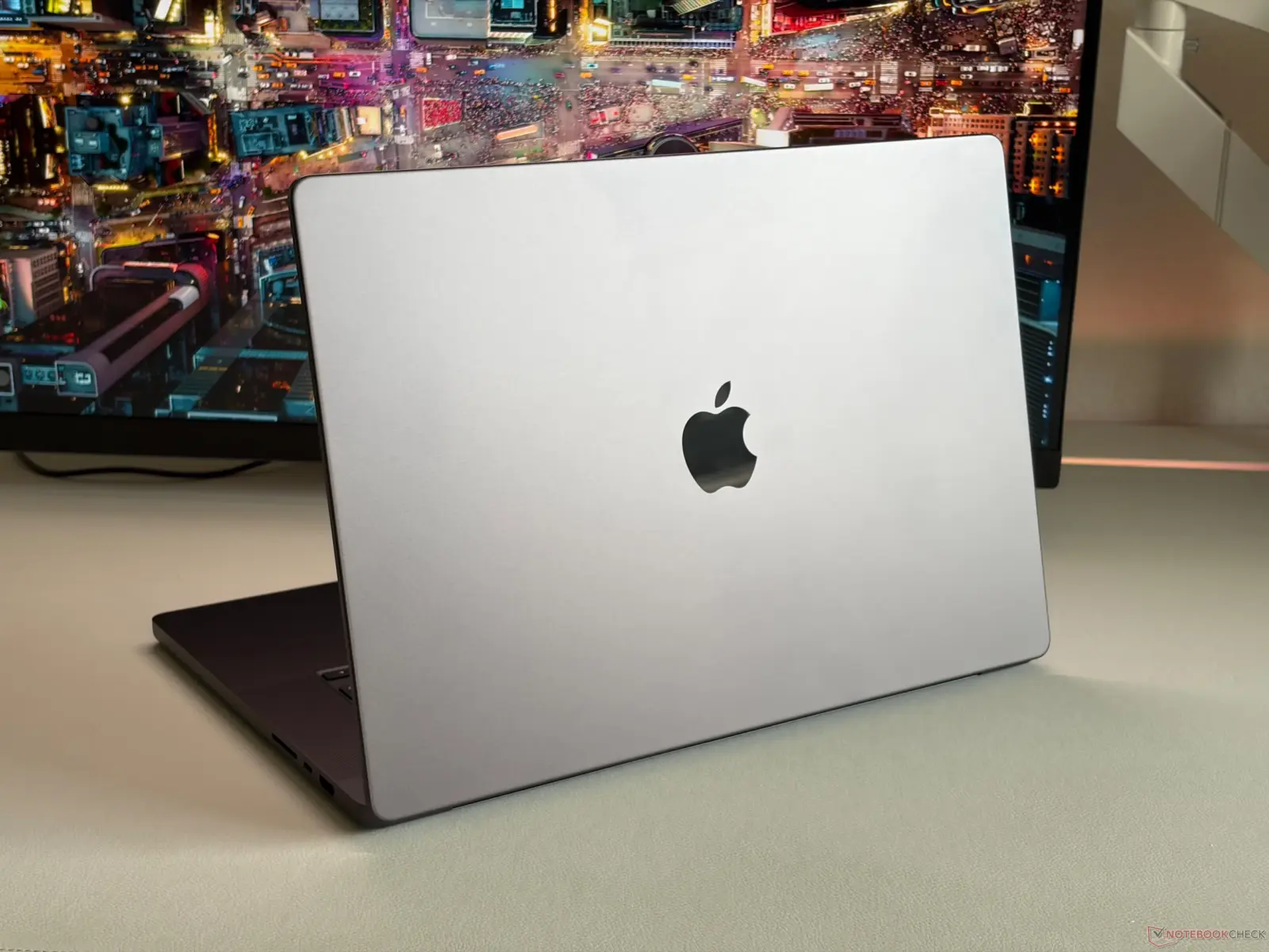 MacBook Pro 16 with M5 Max chip