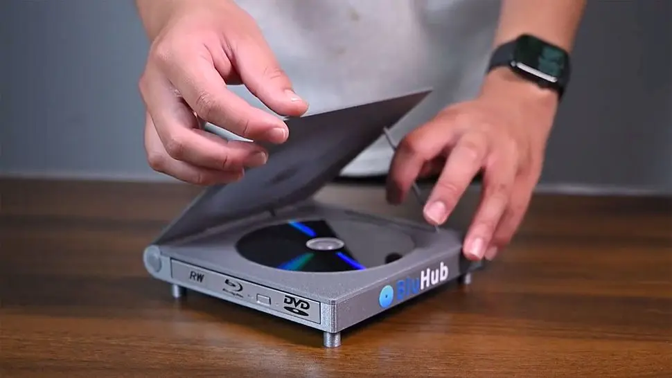 BluHub 9-in-1 Blu-ray hub with piano-lid style chassis open