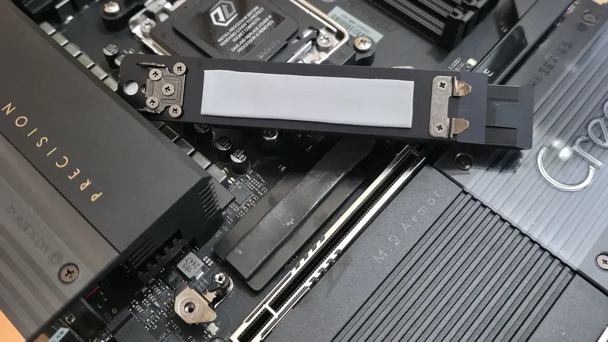 M.2 SSD Heatsinks Fail on 14 of 20 Motherboards, Slashing Speeds