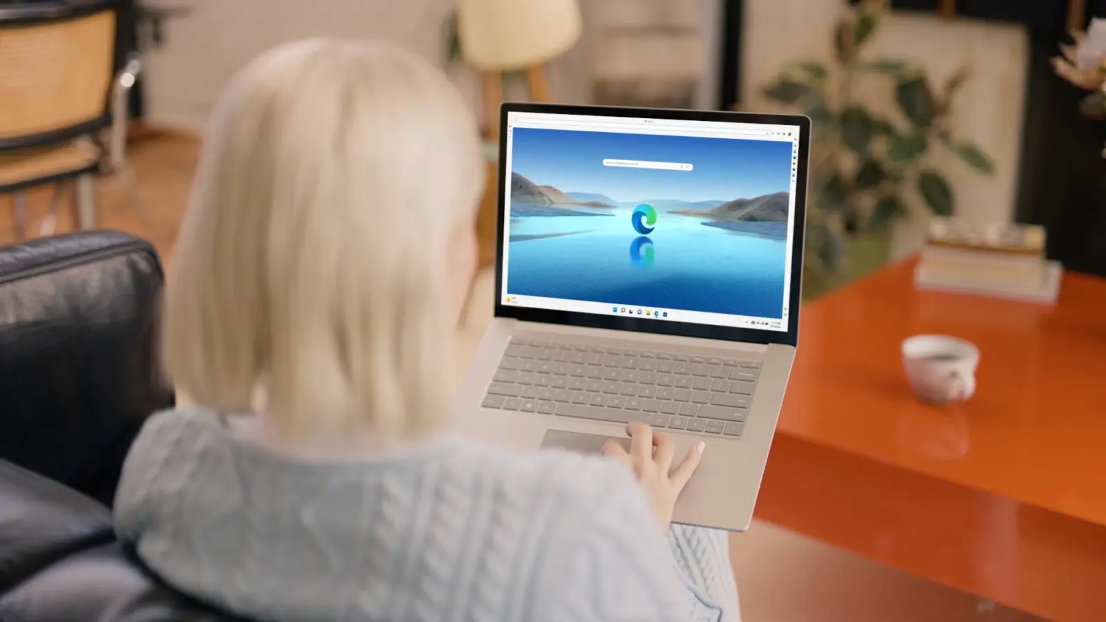 Microsoft Edge browser interface showing login options
