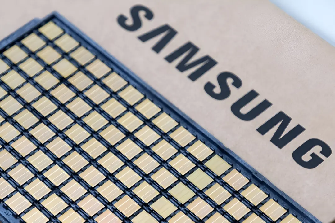 Samsung HBM4 memory stack