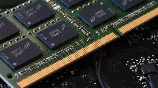 Samsung Warns DRAM Shortage Will Worsen in 2027, Recovery Delayed to 2028