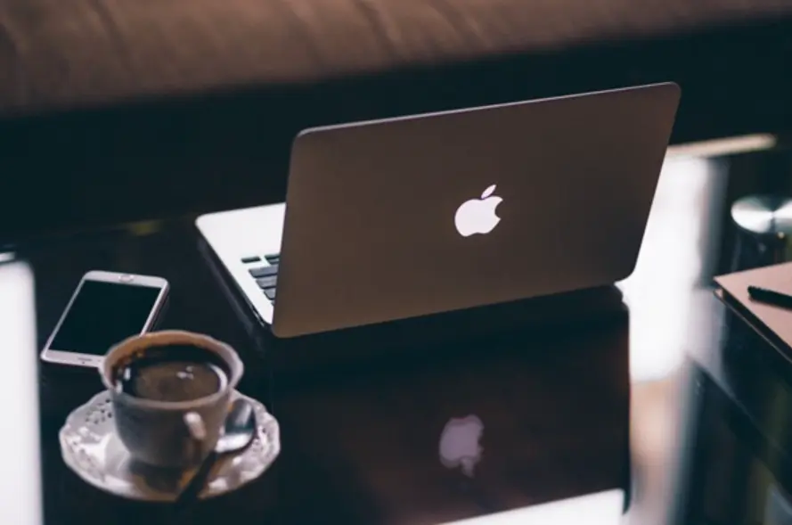 Apple macOS