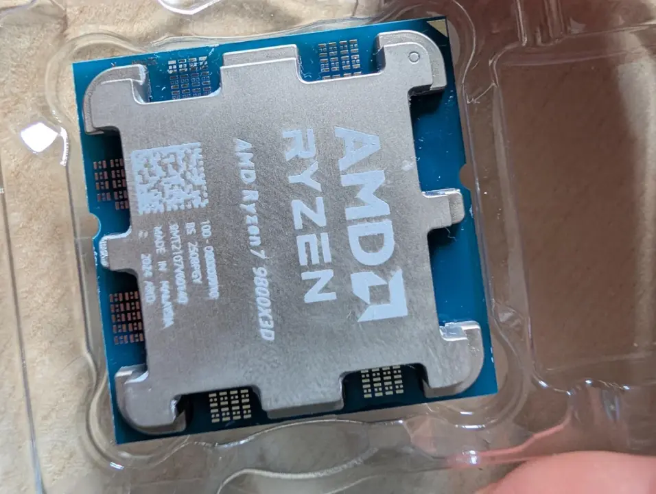 Counterfeit AMD Ryzen 7 9800X3D Found in US Walmart