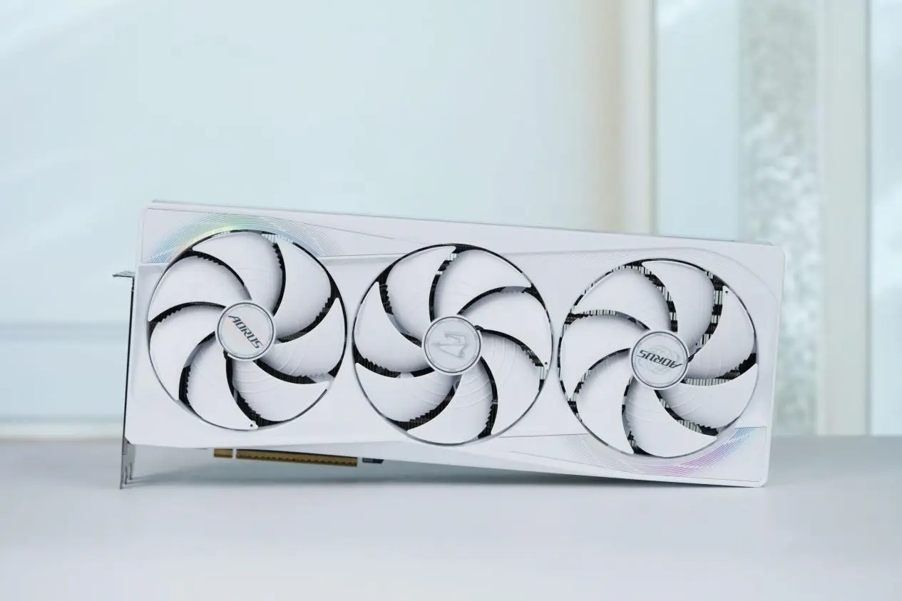 Gigabyte AORUS GeForce RTX 5080 MASTER ICE graphics card