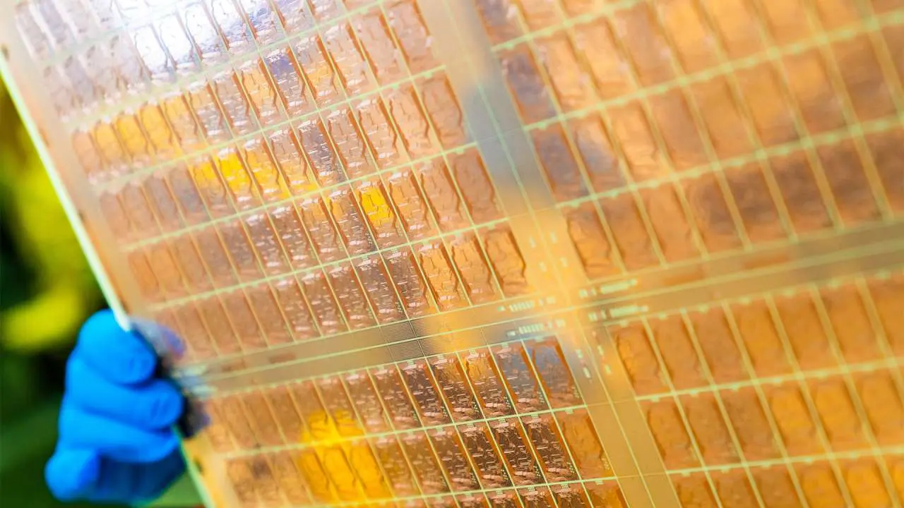 Intel AI chip packaging concept