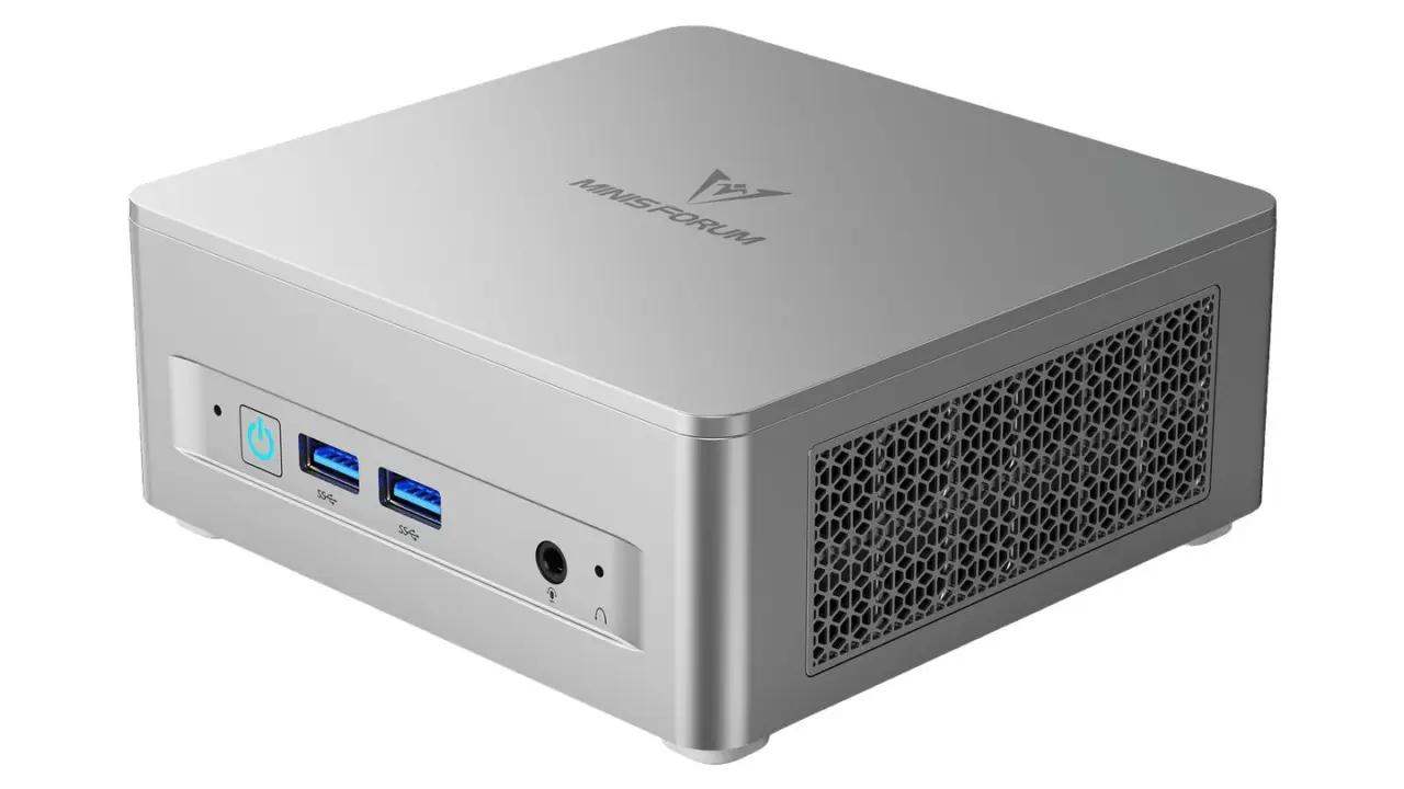 MINISFORUM UM780L Slim Mini PC Ships with Ryzen 7 7840HS for Around $470