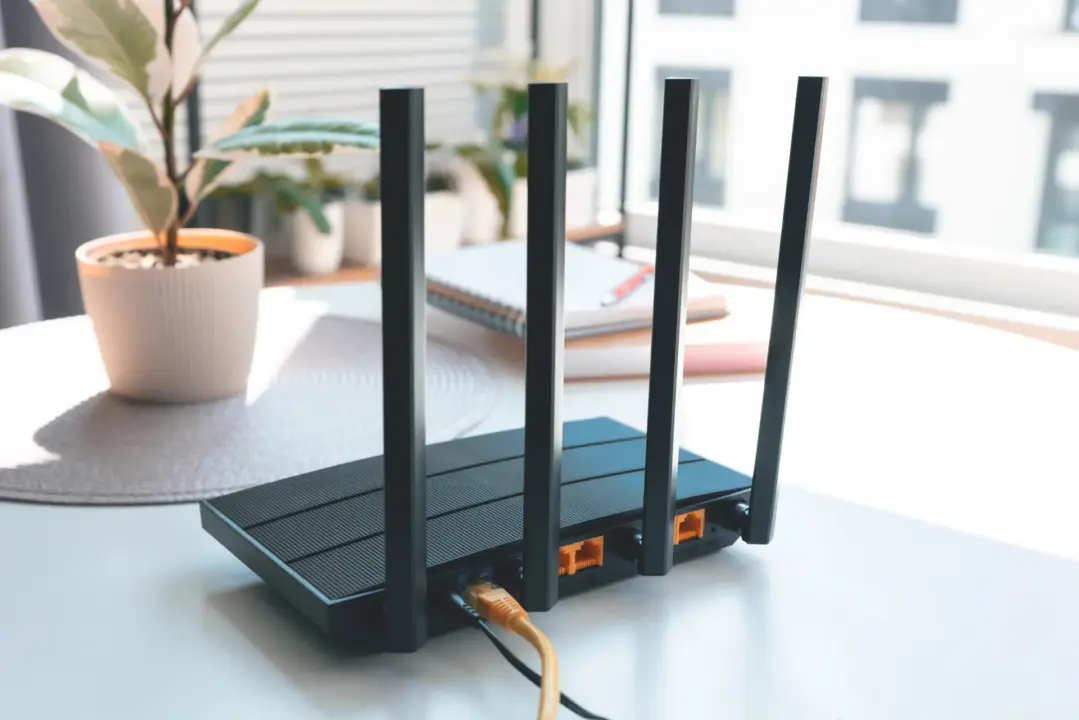 16-Year-Old Broadcom Wi-Fi Flaw Still Lets Hackers Remotely Hijack Routers