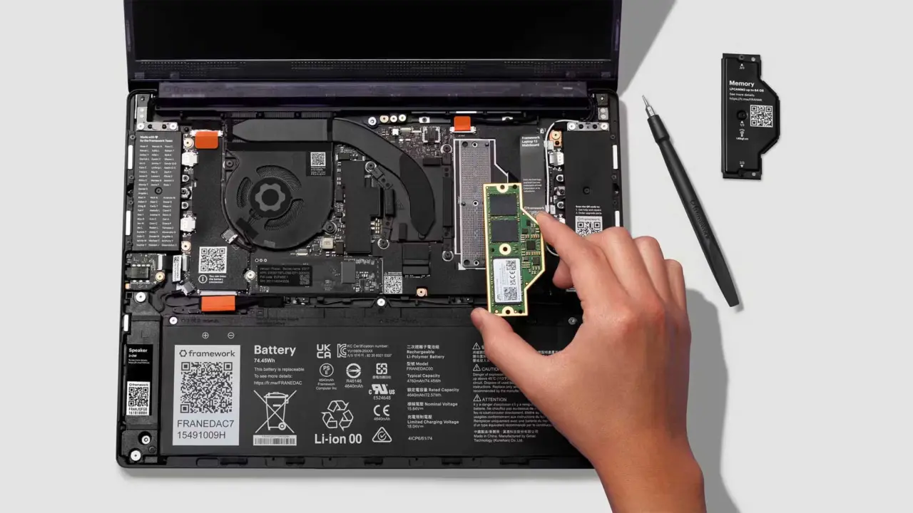 Framework Laptop 13 Pro with bent pin on LPCAMM2 interposer